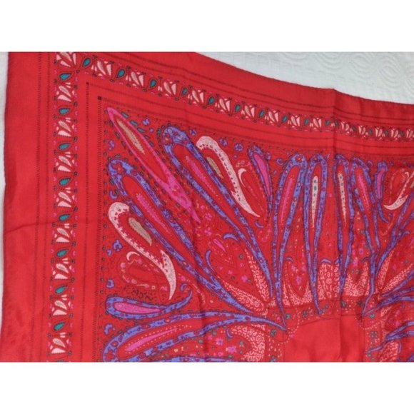 Red Print boho style print 30" square shape scarf - Picture 4 of 7